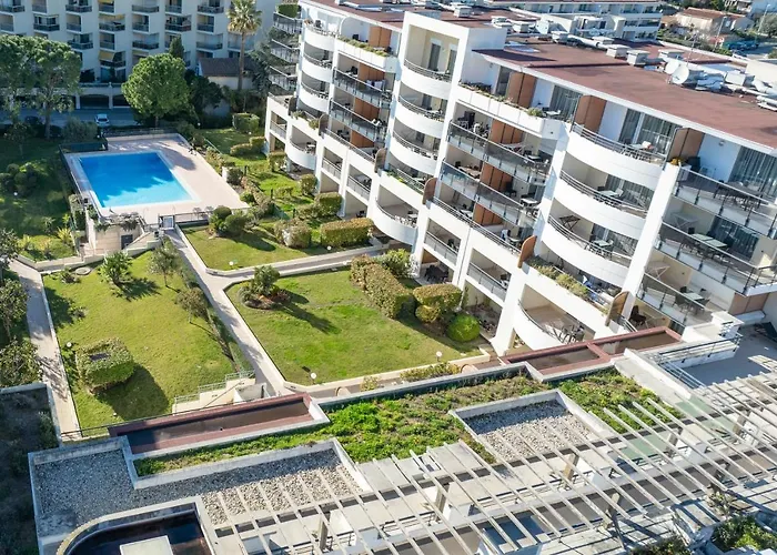 Nemea Le Lido Sur Καν-συρ-Μερ