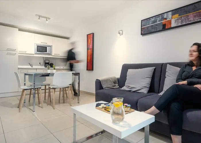 Nemea Le Lido Sur Καν-συρ-Μερ