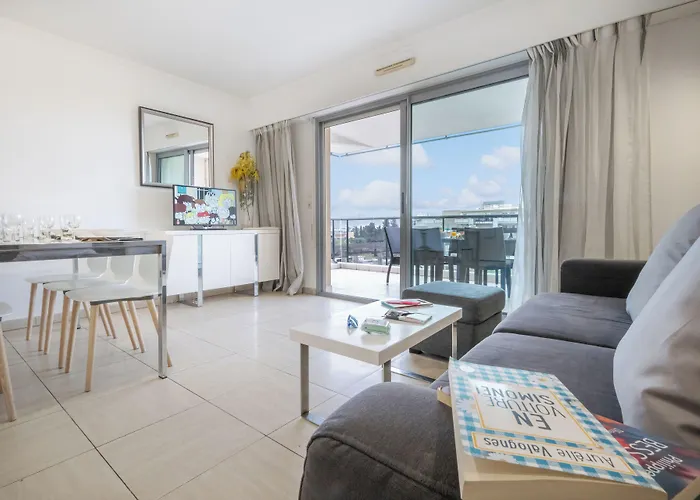 Ξενοδοχείο με διαμερίσματα Nemea Le Lido Sur 4*